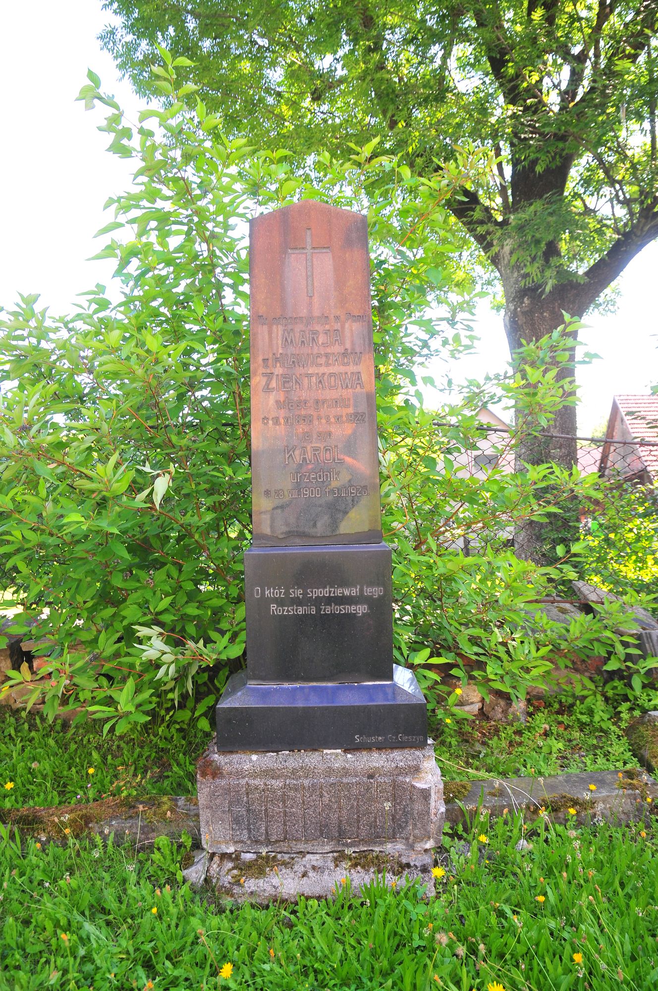 Tombstone of Magdalena and Antoni Goława, cemetery in Ligotka Kameralna, 2022