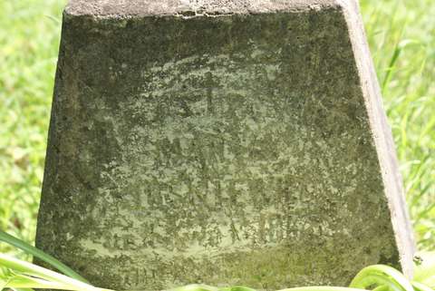 Fragment nagrobka Marii Joskiewicz, cmentarz na Rossie w Wilnie, stan z 2013 r.