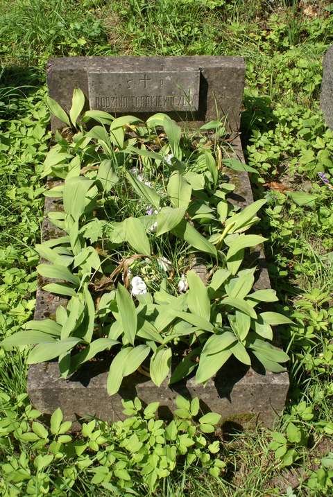 Tombstone of the Tarakiewicz family, Ross Cemetery in Vilnius, as of 2013.