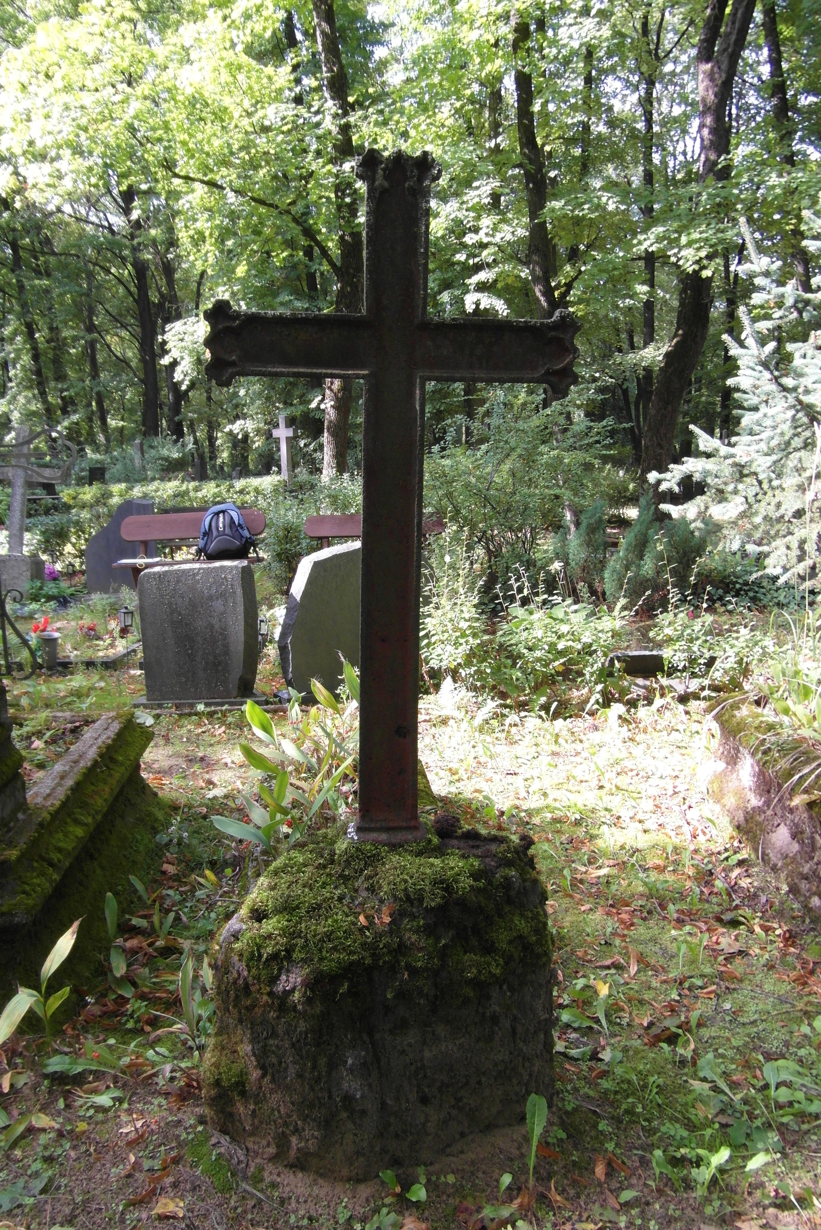 Nagrobek Kazimierza Jawgo, cmentarz św. Michała w Rydze, stan z 2021 r.