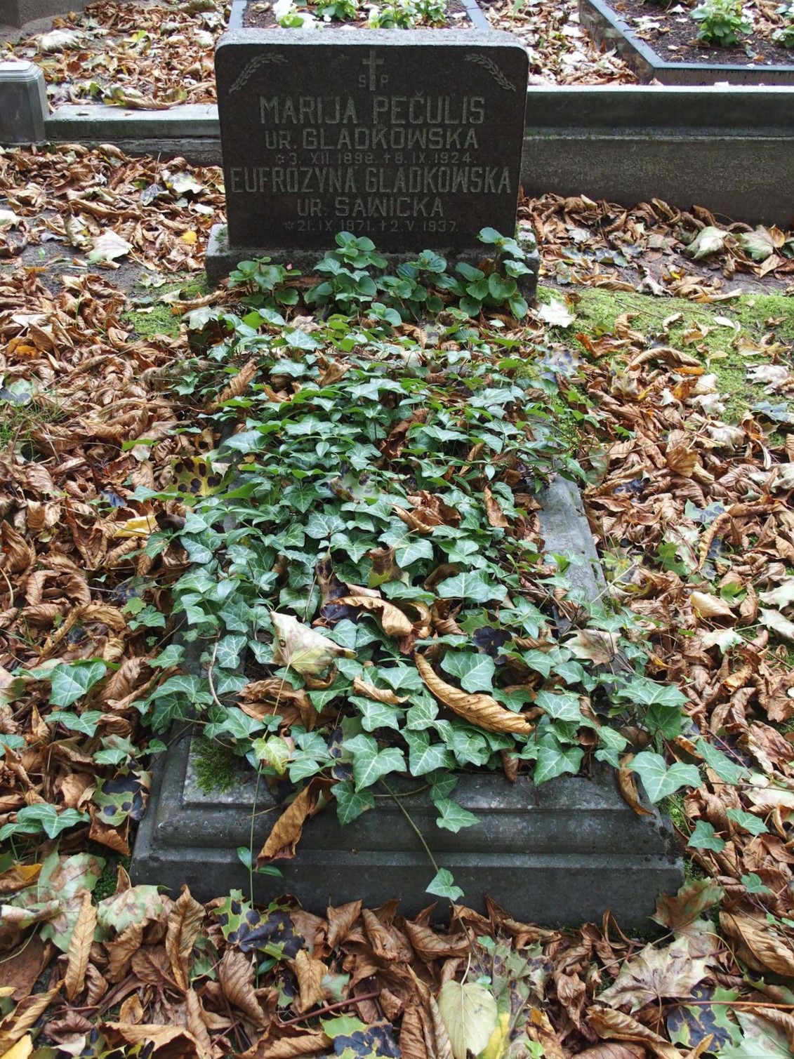 Tombstone of Euphrosinia Gladkowska and Maria Pečulis, St Michael's cemetery in Riga, as of 2021.