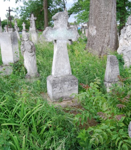 Nagrobek N.N., cmentarz w Zbarażu, stan z 2018