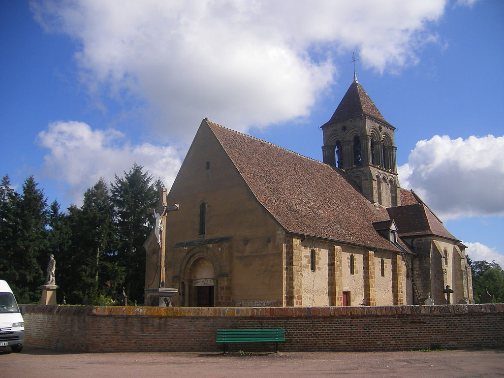 Portal of the church of St Martin in Bessay-sur-Allier, photo by László Szeder