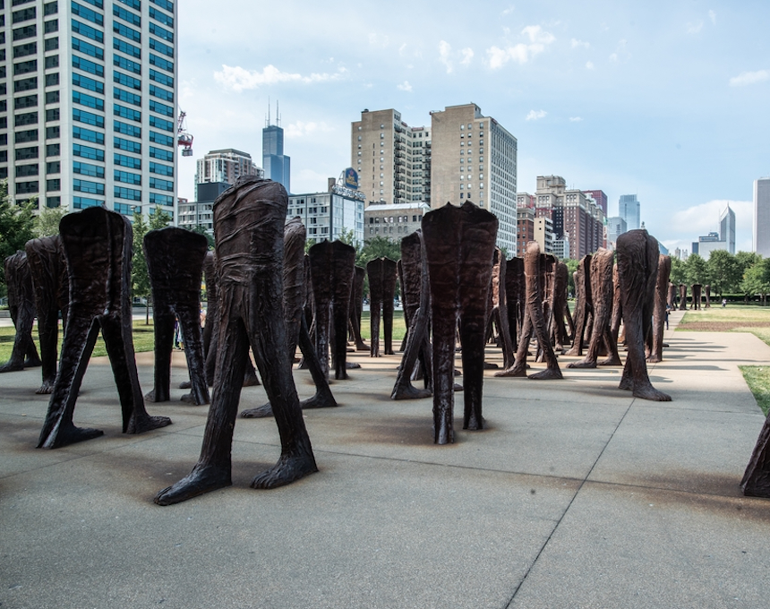 Photo showing Magdalena Abakanowicz\'s sculpture \'Agora\' in Grant Park, Chicago