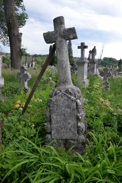 Nagrobek Stefanii Panczyszak, cmentarz w Zbarażu, stan z 2018