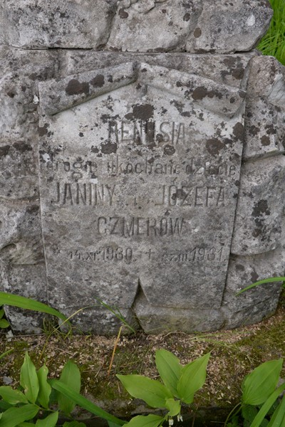 Inscription of the gravestone of Renata Czmer, Zbarazh cemetery, as of 2018