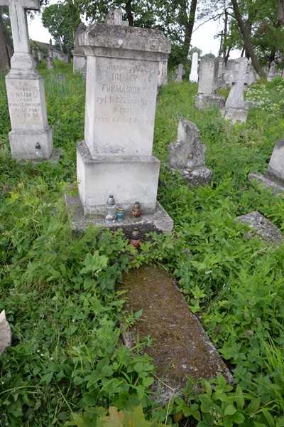 Tombstone of Ignacy Furmaniuk, Zbarazh cemetery, as of 2018