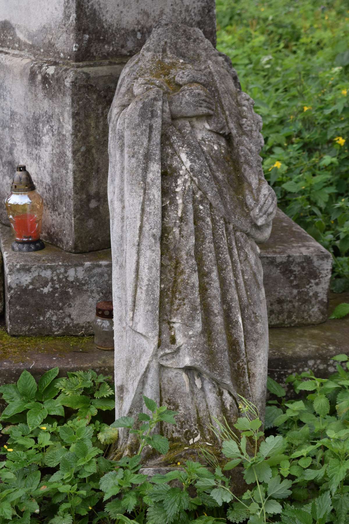 Nagrobek Marii Olegczuk, cmentarz w Zbarażu, stan z 2018