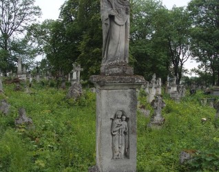 Nagrobek Jakuba i Pauliny Szuber, cmentarz w Zbarażu, stan z 2018 r.