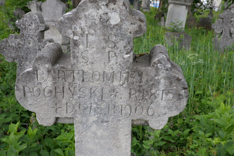 Inscription of the gravestone of Bartholomew Pochyski, Zbarazh cemetery, as of 2018