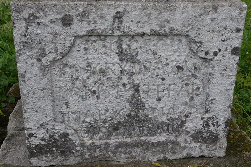 Inscription of the tombstone of Mariola and Stefan Owstanski, Zbarazh cemetery, as of 2018