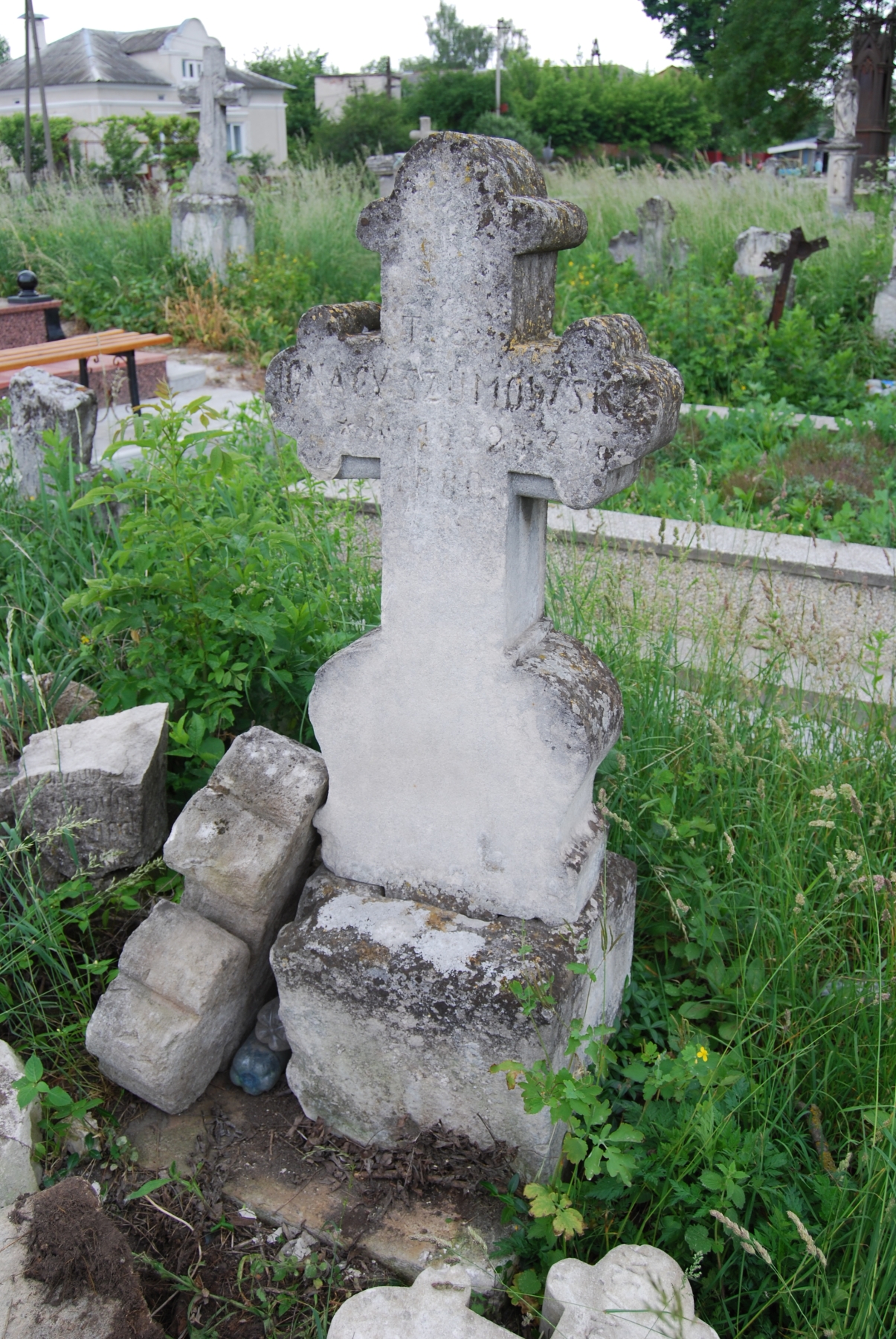 Nagrobek Ignacego Szumowskiego, cmentarz w Zbarażu, stan z 2018