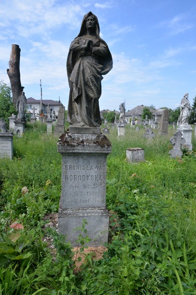 Tombstone of Bronislawa Horodyska, Zbarazh cemetery, state 2018