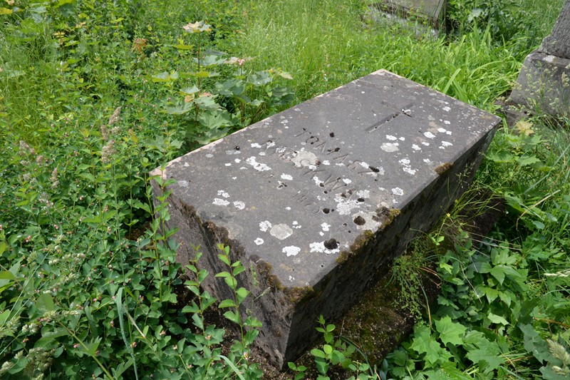 Tomas Moskva tombstone, Zbarazh cemetery, state of 2018