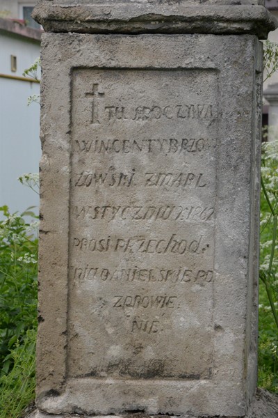 Inscription of the gravestone of Wincenty Brzozowski, Zbarazh cemetery, as of 2018