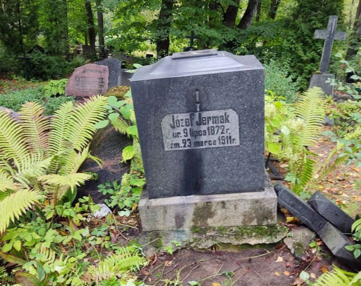 Tombstone of Jozef Jeremak