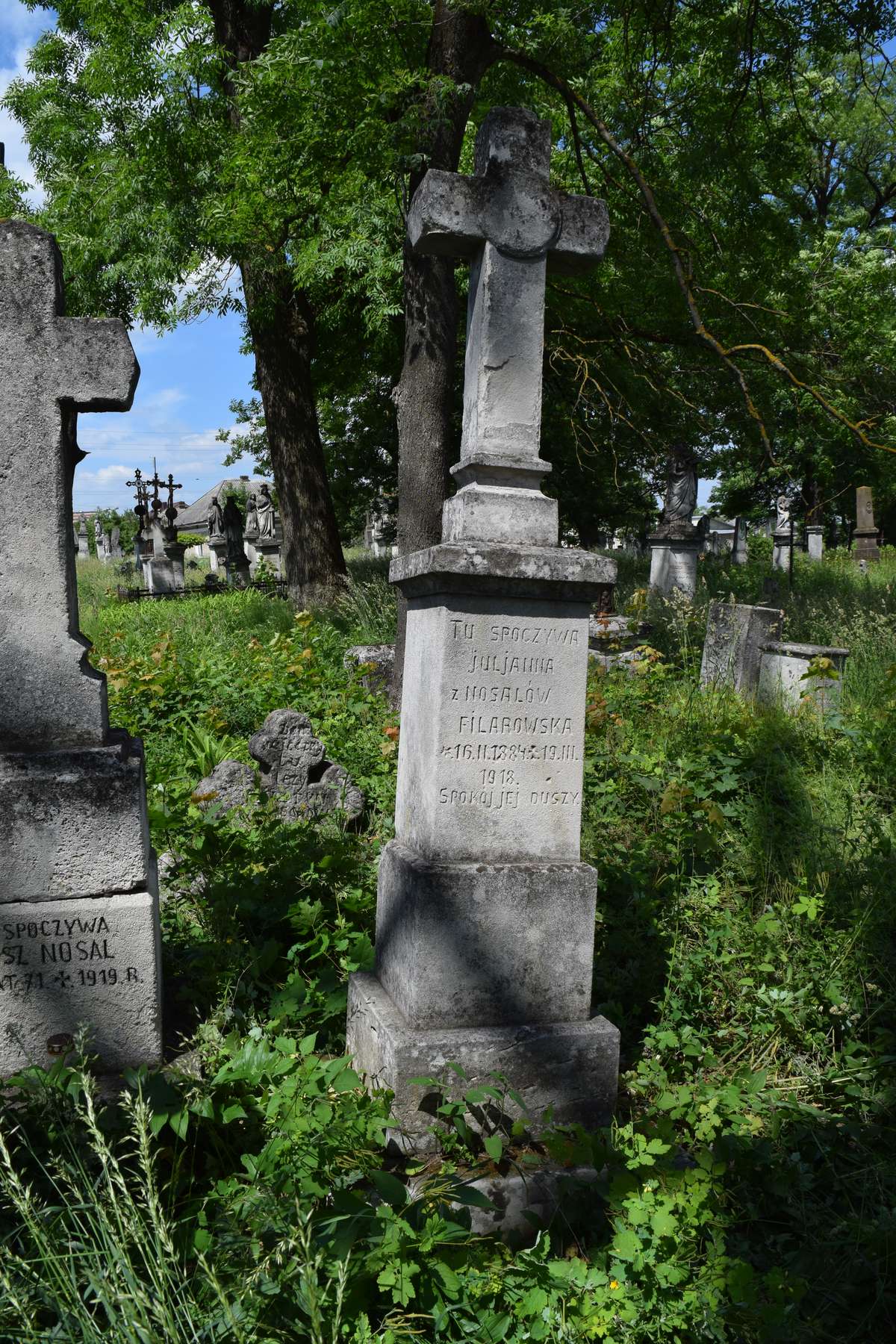 Nagrobek Julianny Filarowskiej, cmentarz w Zbarażu, stan z 2018