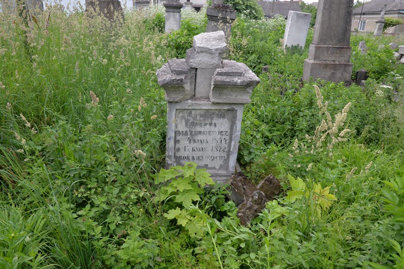 Tombstone of Eleonora Mazurkiewicz, Zbarazh cemetery, as of 2018