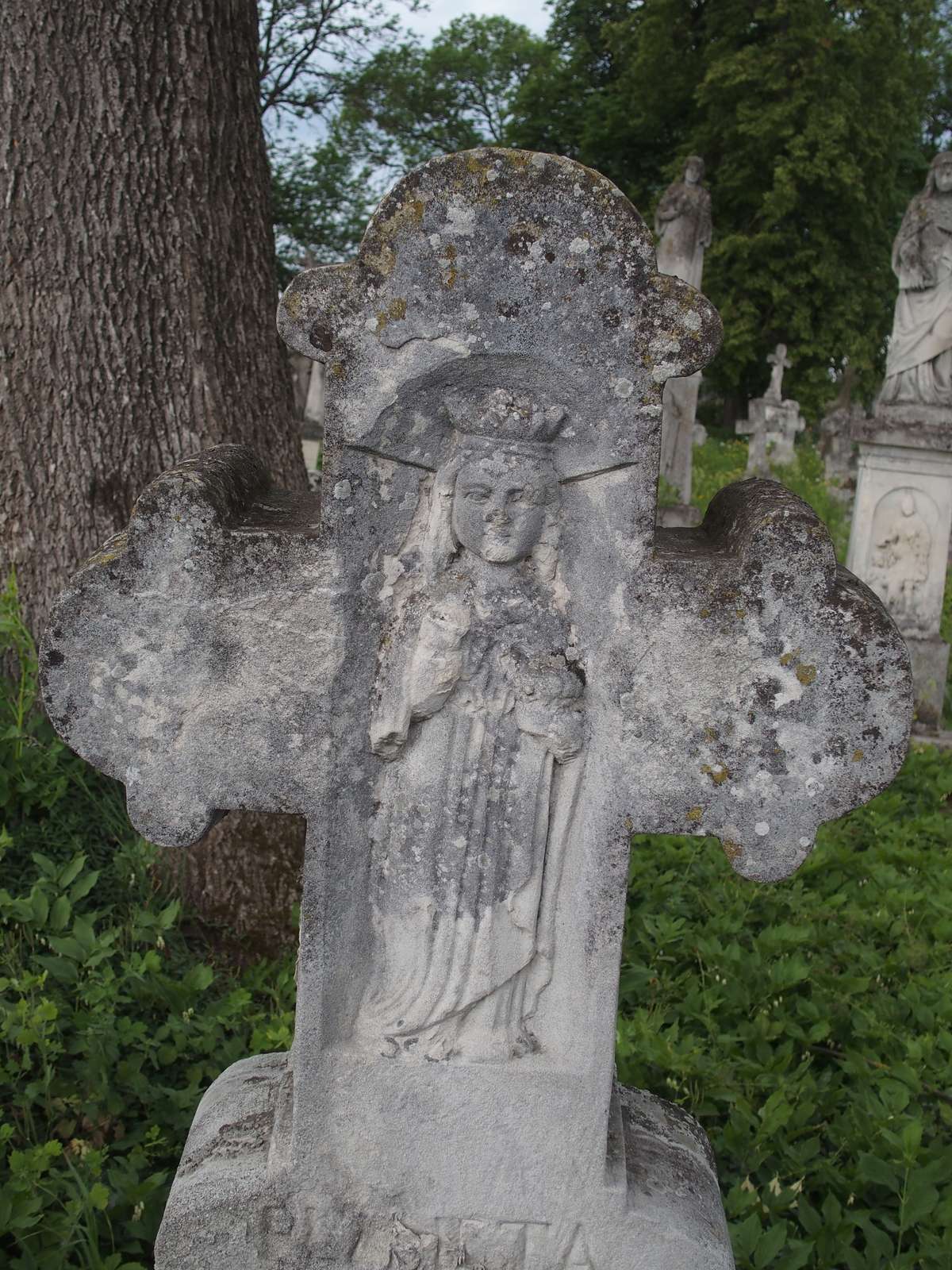 Nagrobek Elżbiety Juszczyszyn, cmentarz w Zbarażu, stan z 2018 r.