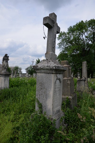 Nagrobek Elżbiety Zbigniewicz, cmentarz w Zbarażu, stan z 2018
