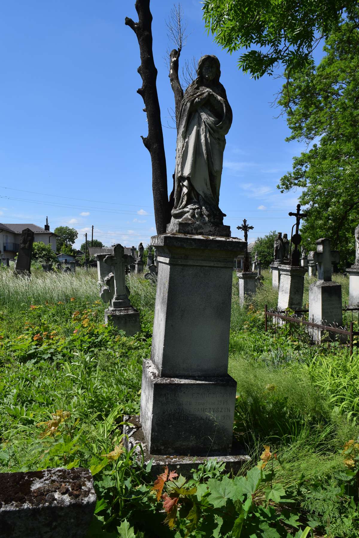 Tombstone of Joanna and Maria Franczyszyn, Zbarazh cemetery, state of 2018
