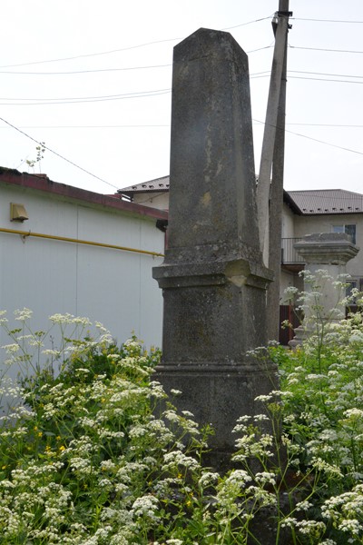 Tombstone of Julian Borzemski cemetery in Zbarazh, as of 2018