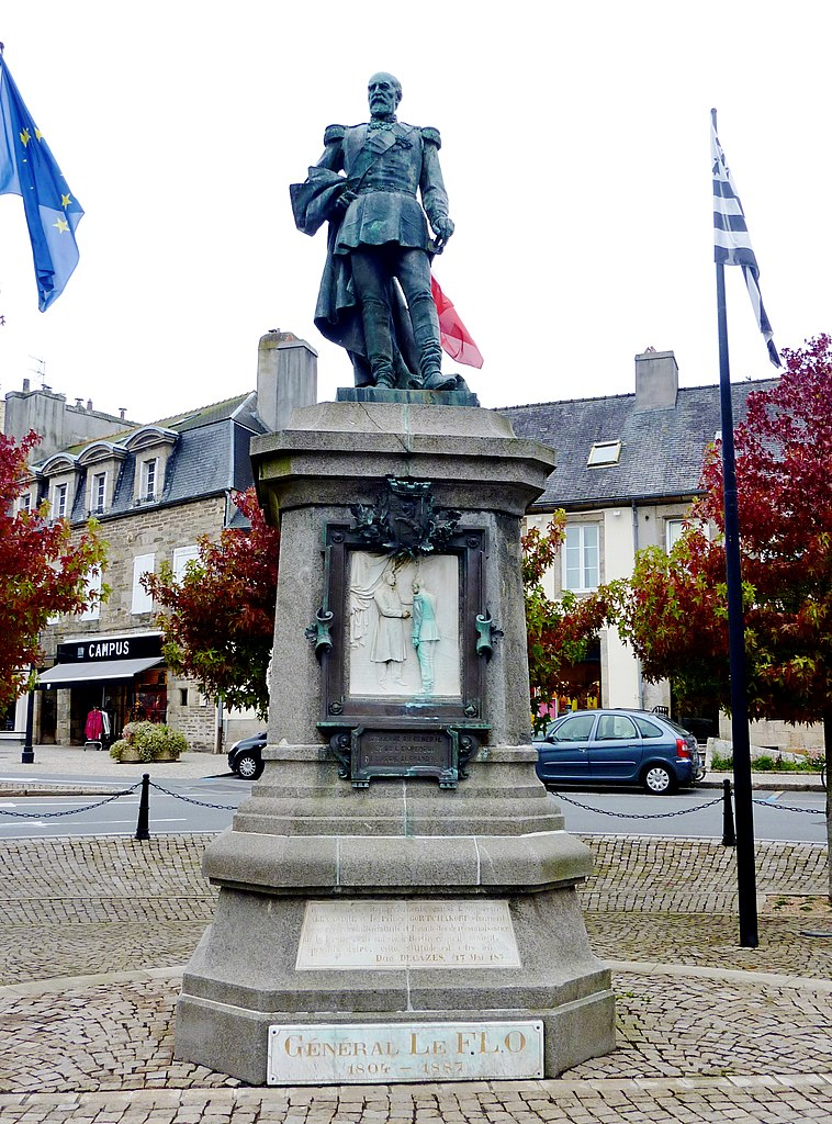 Pomnik generała Adolphe Le Flô w Lesneven, fot. Moreau.henri