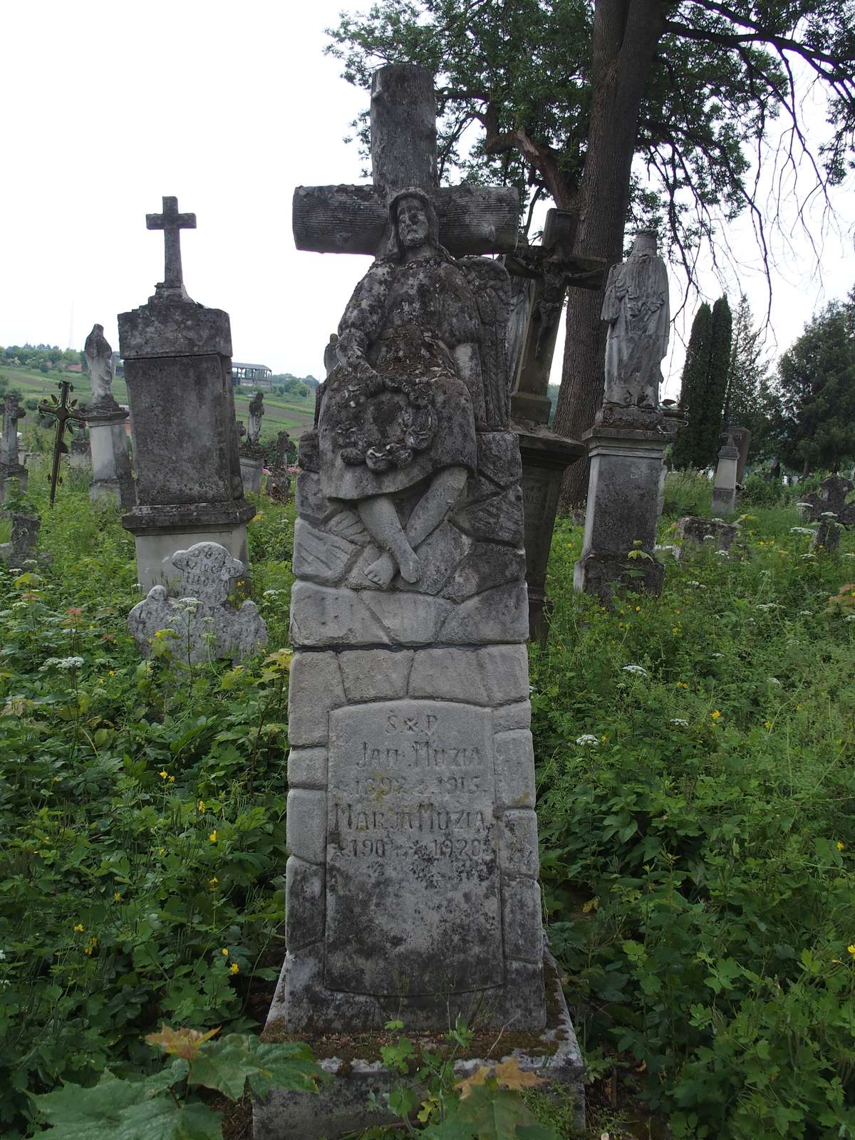 Tombstone of Jan and Maria Muzia, Zbarazh cemetery, as of 2018.