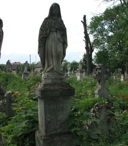 Nagrobek Karoliny Dwoziańskiej, cmentarz w Zbarażu, stan z 2018