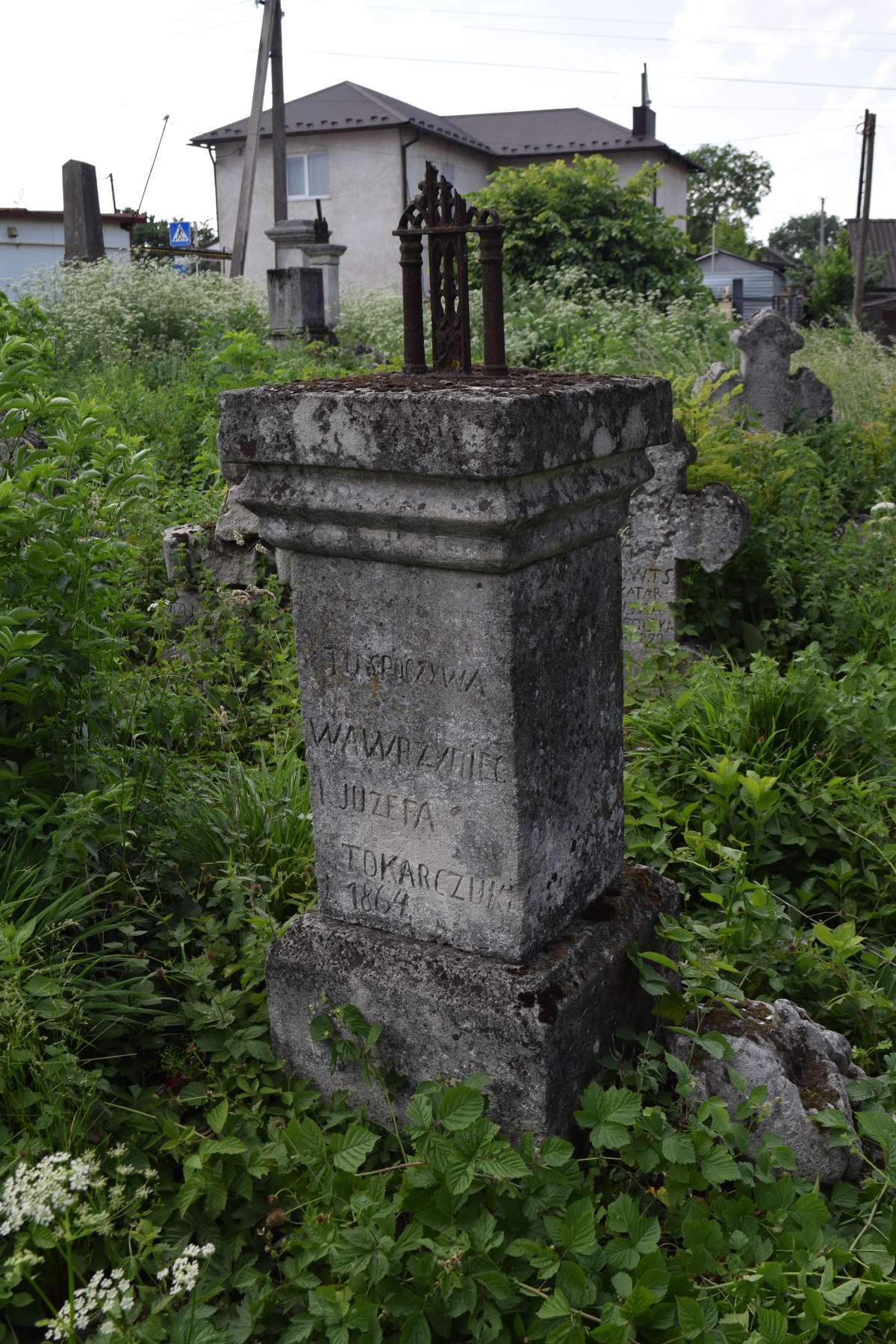 Nagrobek Józefy i Wawrzyńca Tokarczuk, cmentarz w Zbarażu, stan z 2018