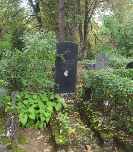 Nagrobek Adeli Wjacirs