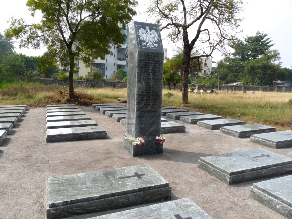 Graves of Polish refugees in Kolhapur Mission Cemetery (European Cemetery)