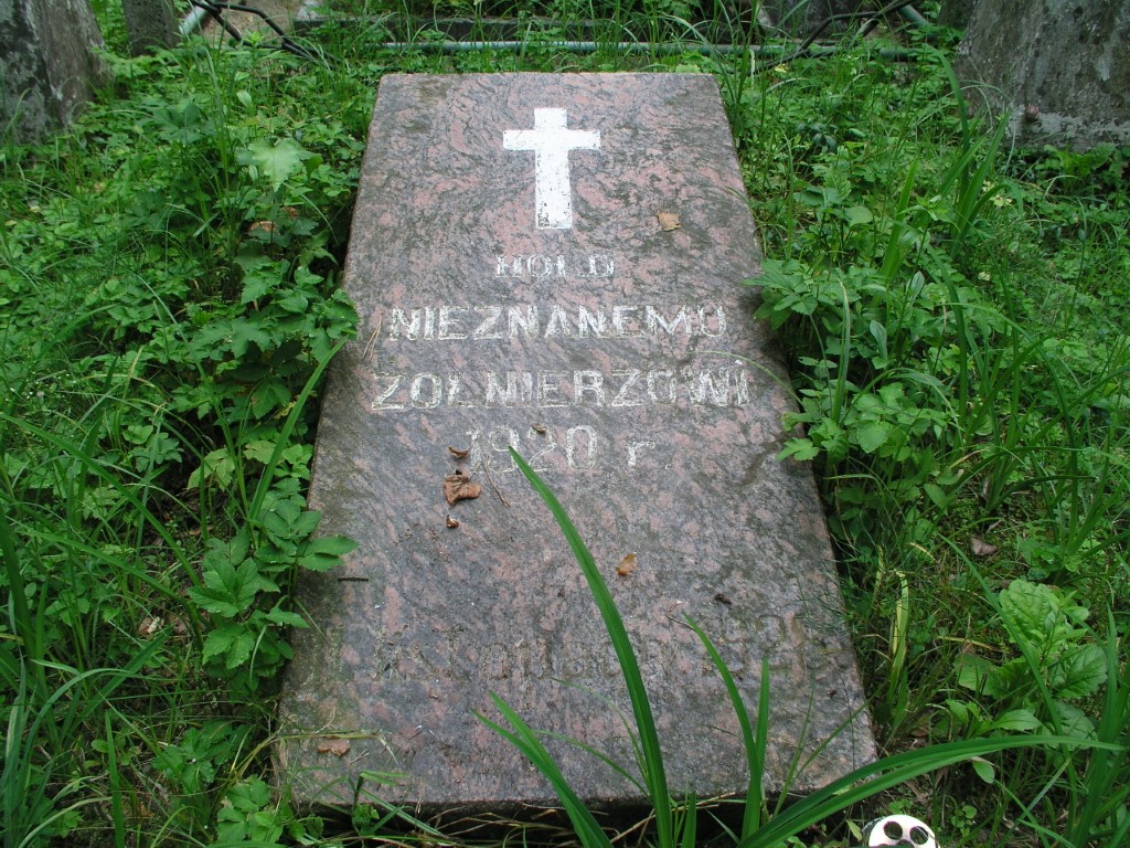Grave of soldiers from 1920 in the cemetery