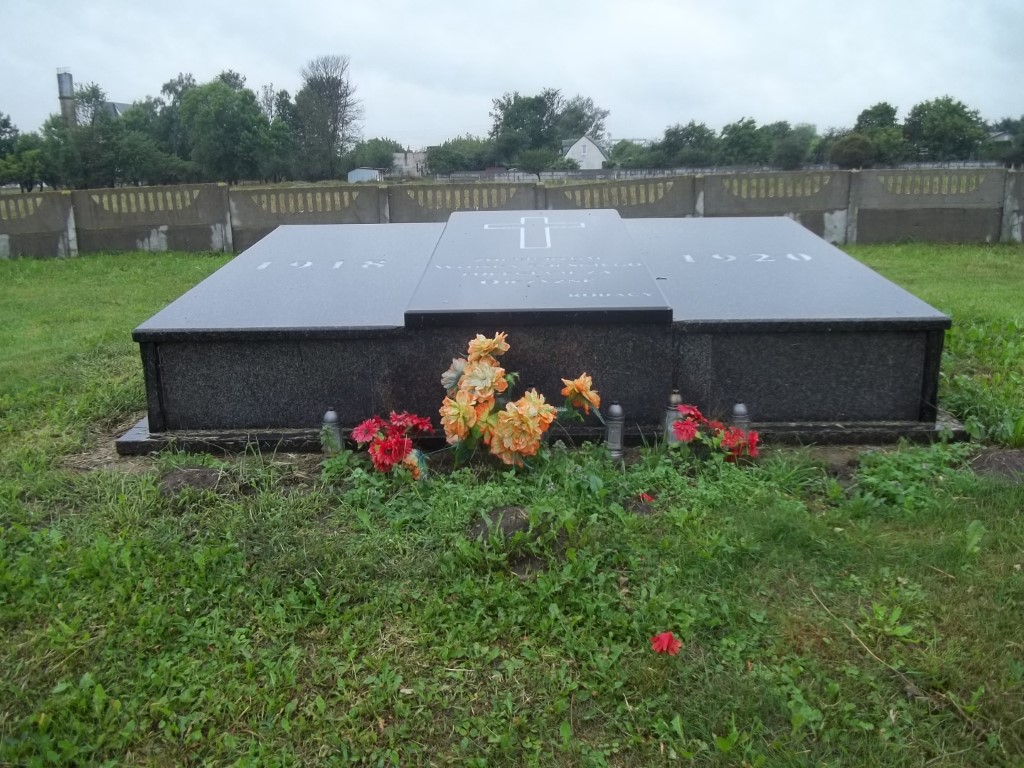 Zbiorowy grób żołnierzy polskich z walk 1920 r.