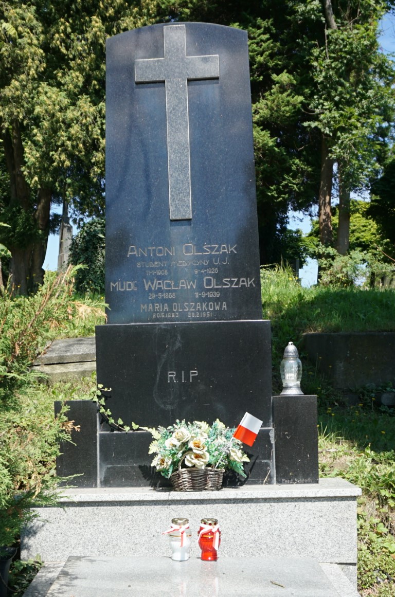 Tomb of Waclaw Olszak