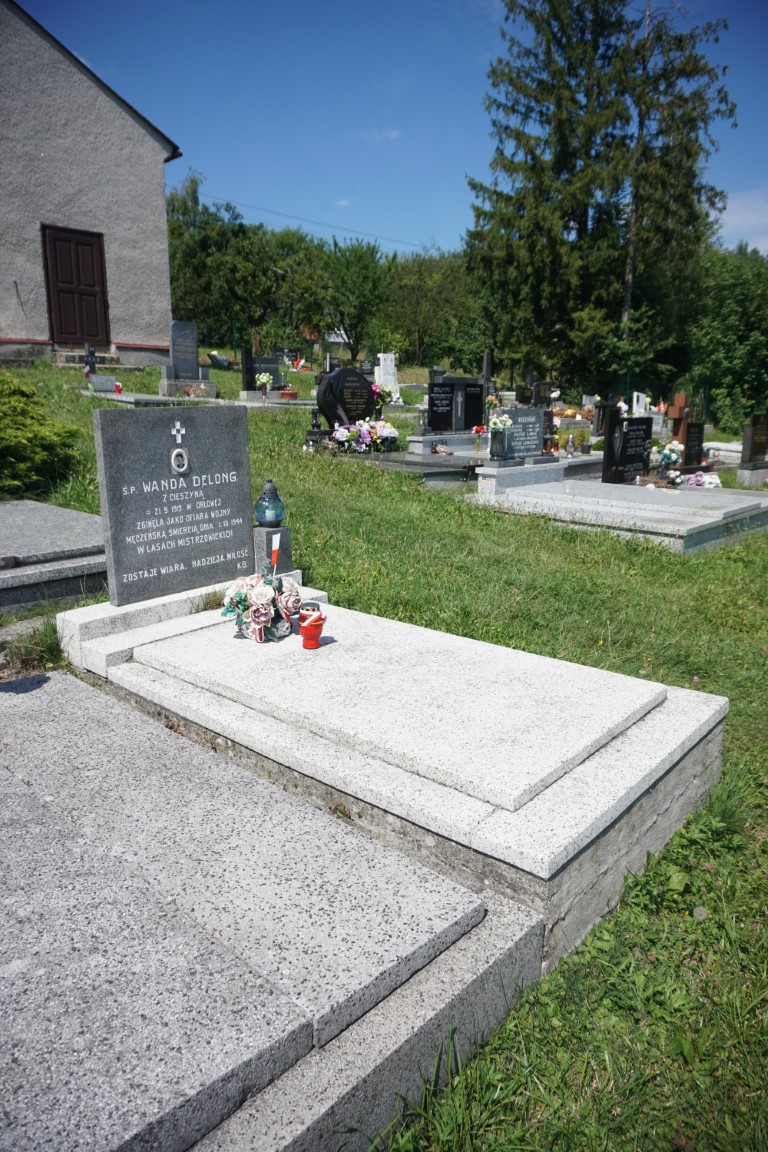 Three Polish war graves