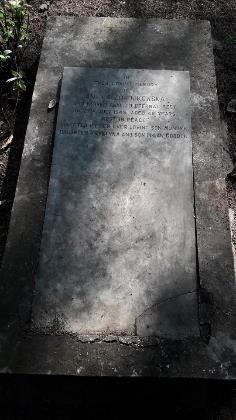 Aniela Zdrojewska , Polish graves in the Sewri Christian Cemetery