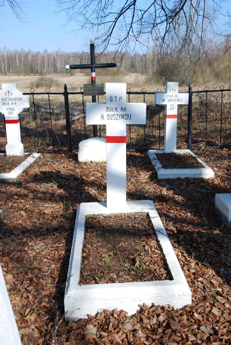  Duszyński, War cemetery from the battles of 1920 and the Second World War.