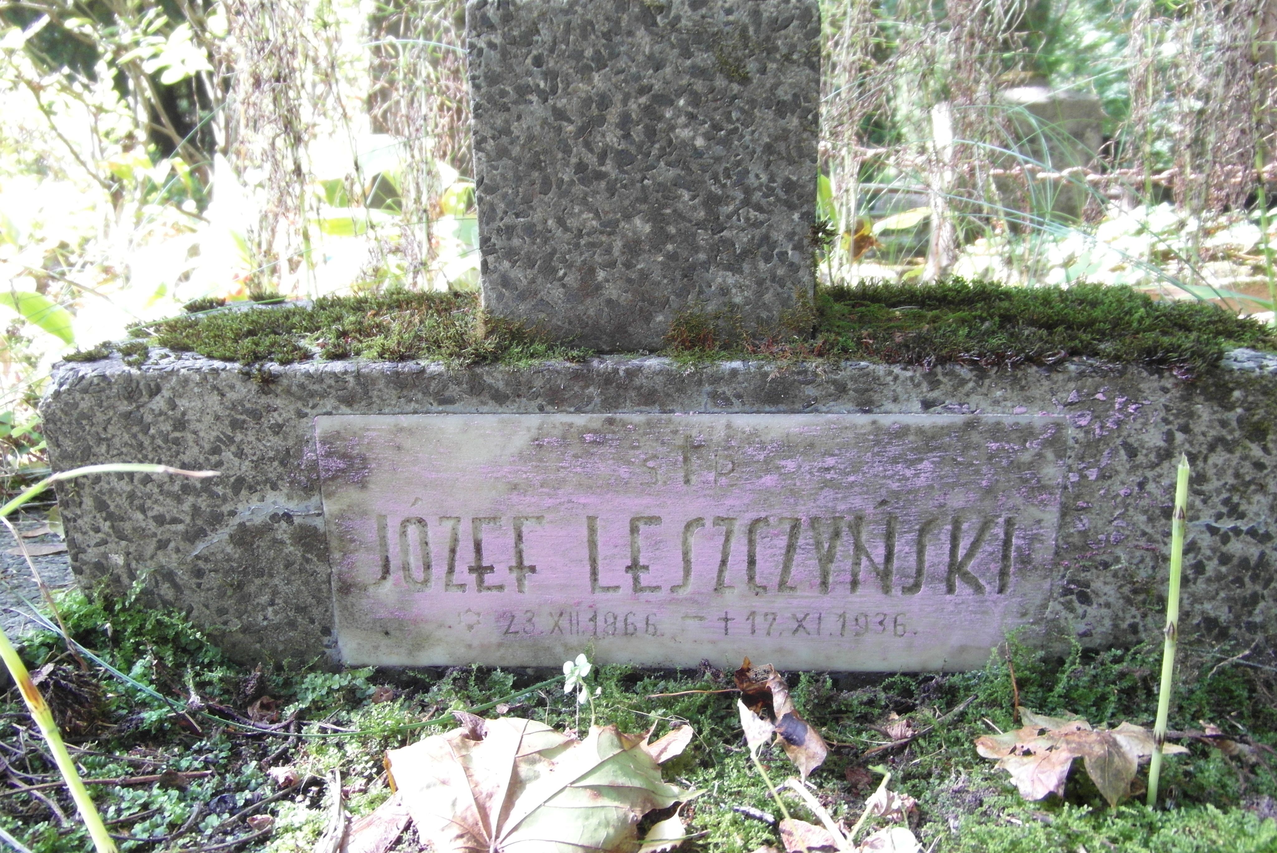 Napis z nagrobka Józefa Leszczyńskiego, cmentarz św. Michała w Rydze, stan z 2021 r.