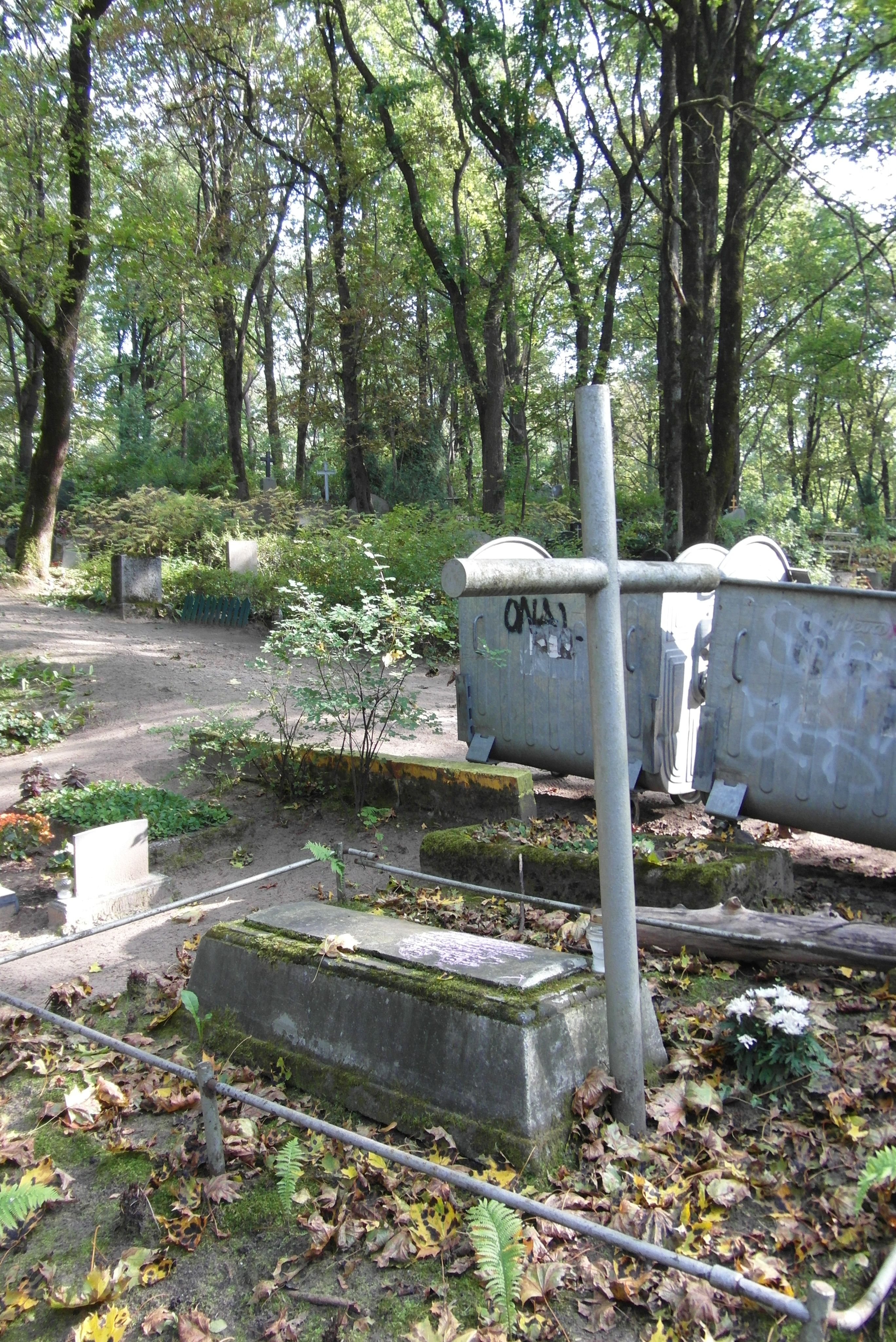 Nagrobek Adama Zyndula, cmentarz św. Michała w Rydze, stan z 2021 r.