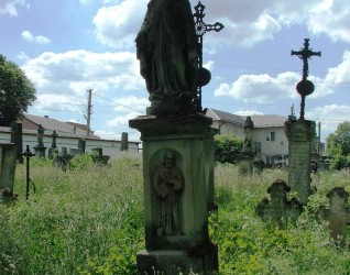 Nagrobek Franciszka i Marii  Pizunskich, cmentarz w Zbarażu, stan z 2018