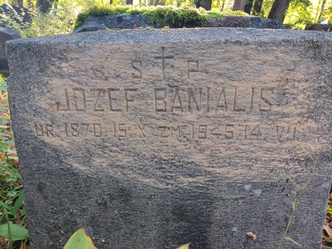 Tombstone of Joseph Banialis