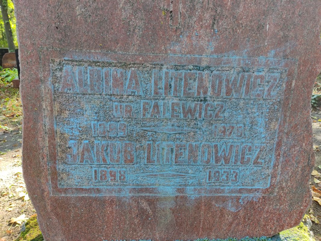 Tombstone of Albina and Jakub Litenowicz