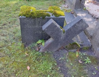 Nagrobek Stanisława Kurowskiego