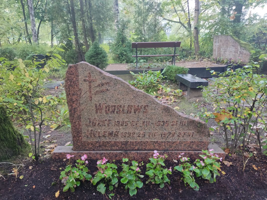 Tombstone of Helena and Josef Wojslaws