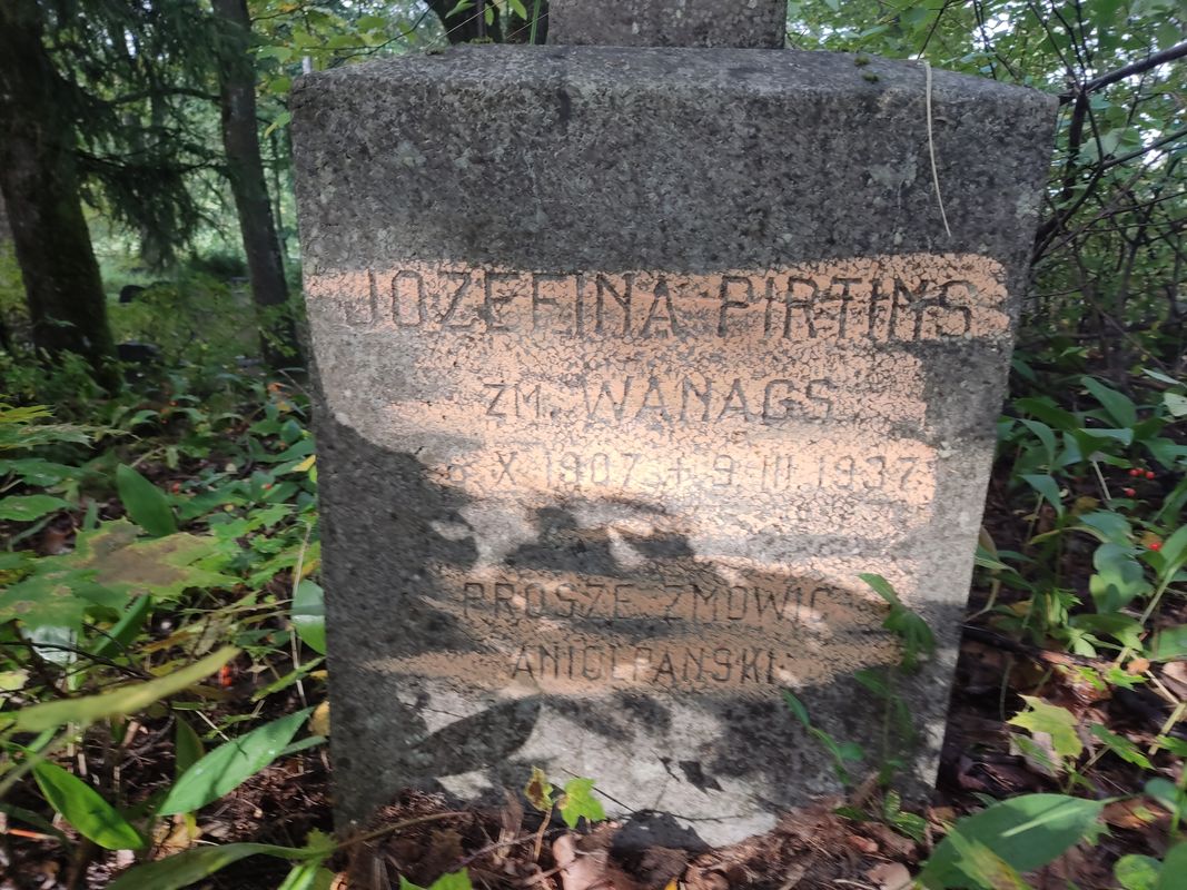 Tombstone of Josephine Pirtins