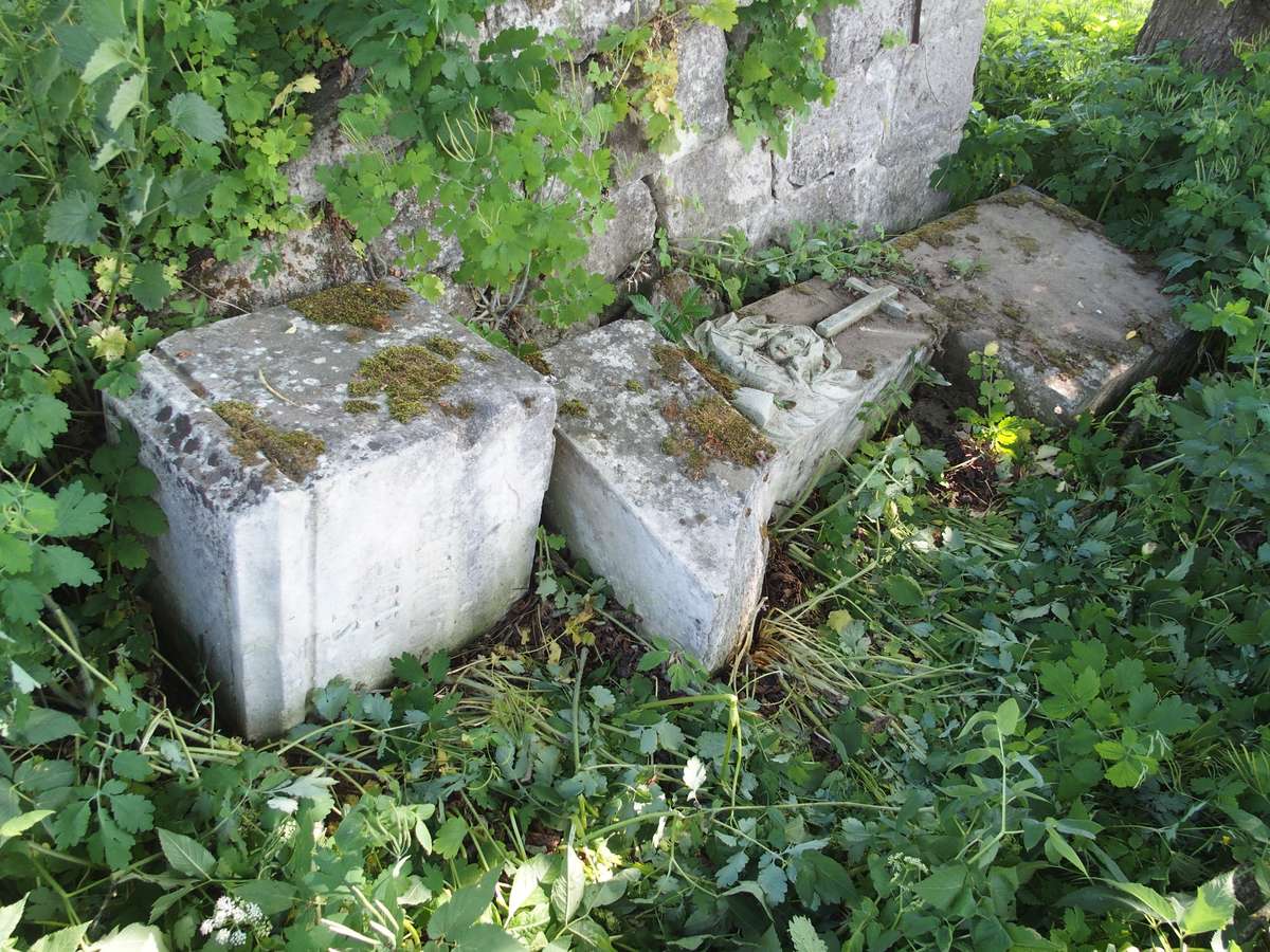 Tombstone of Helena Derkacz, Zbarazh cemetery, as of 2018.
