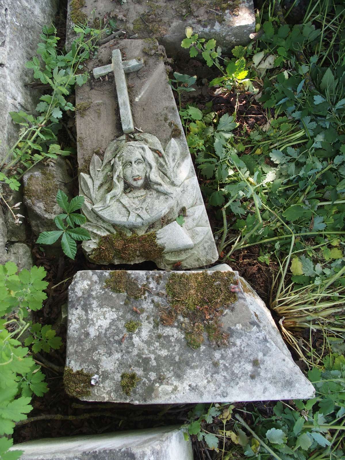 Tombstone of Helena Derkacz, Zbarazh cemetery, as of 2018.