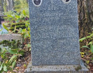 Nagrobek Józefa i Anny Abaratyńskich