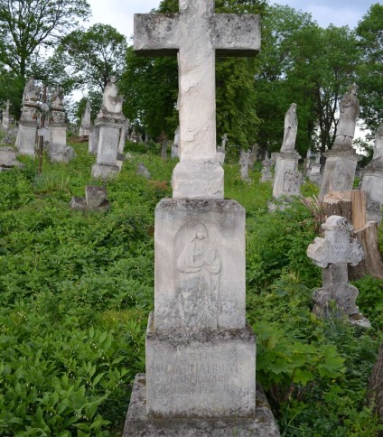 Nagrobek Anny Mandryk, cmentarz w Zbarażu, stan z 2018 roku